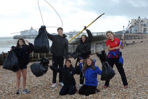 eastbourne schools partnership beach clean